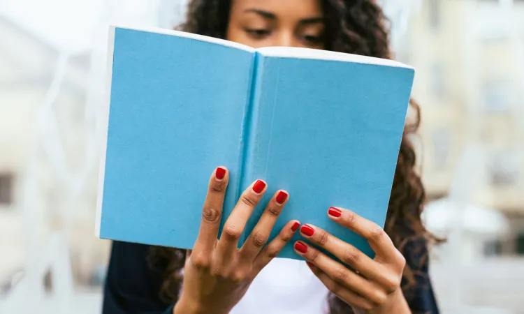 The Emotional Depth Inside Spark Me Tenderly Impresses Readers Worldwide